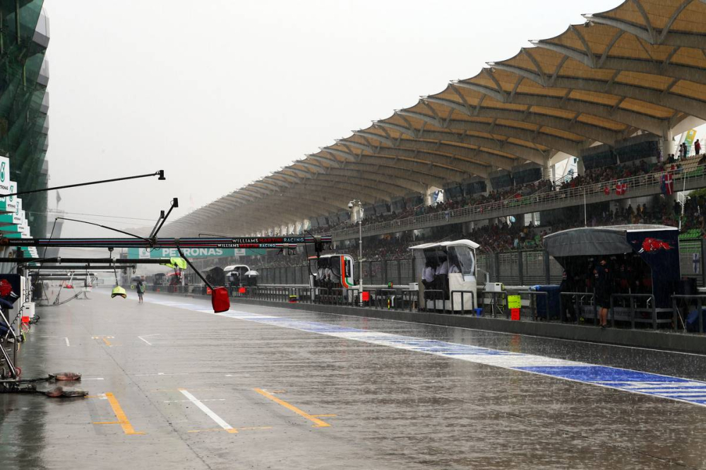 Pluie, chaleur extrême et gestion des batteries : un retour à Sepang sous haute tension