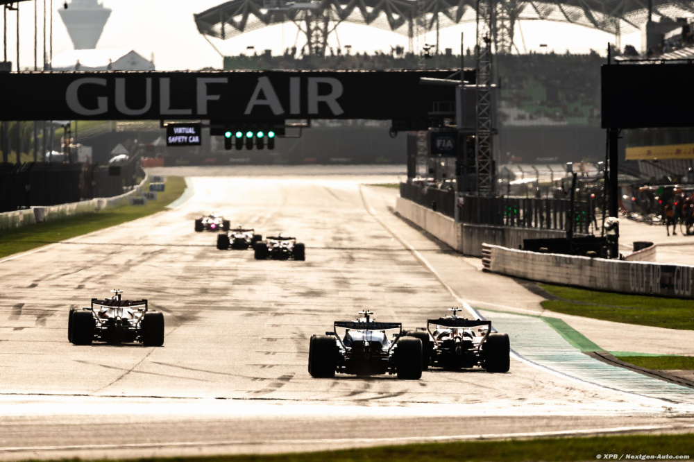 La F1 plonge dans l'inconnu : l'asphalte se désagrège, 4,5 secondes plus lent que prévu