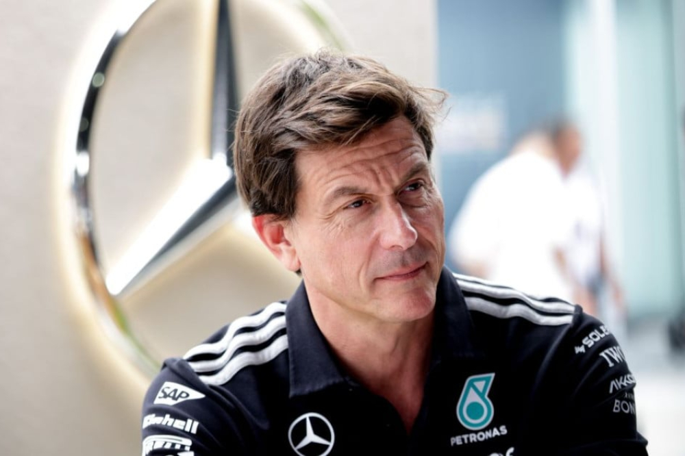 Mercedes: Toto Wolff en pleine incertitude