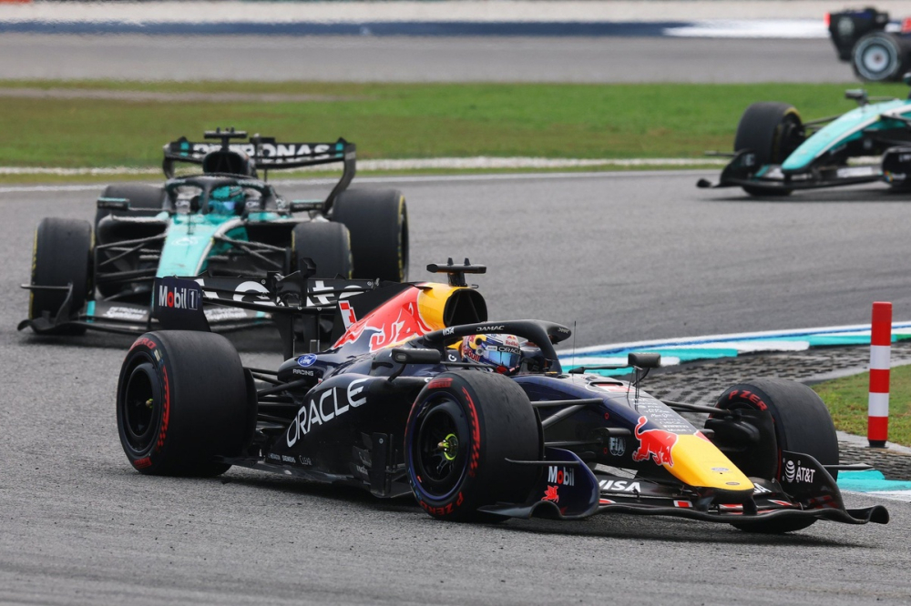 Max Verstappen remporte un rocambolesque GP de Bahreïn à Sepang !