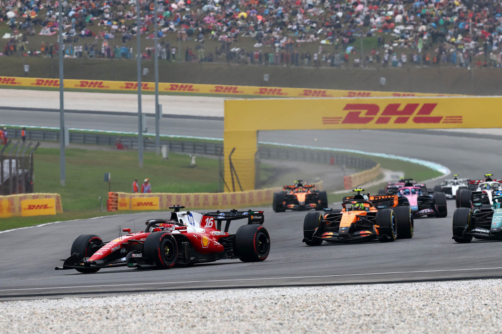 Leclerc a connu 'de la réussite' après un début de course difficile pour terminer 4e