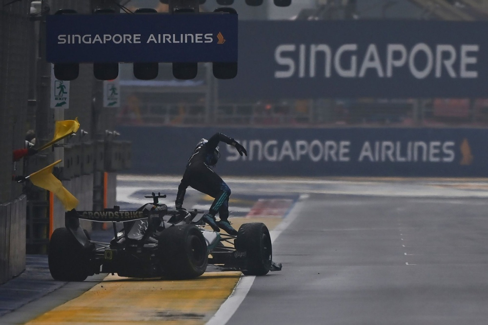 Russell estime que son accident en sprint a compromis ses qualifications