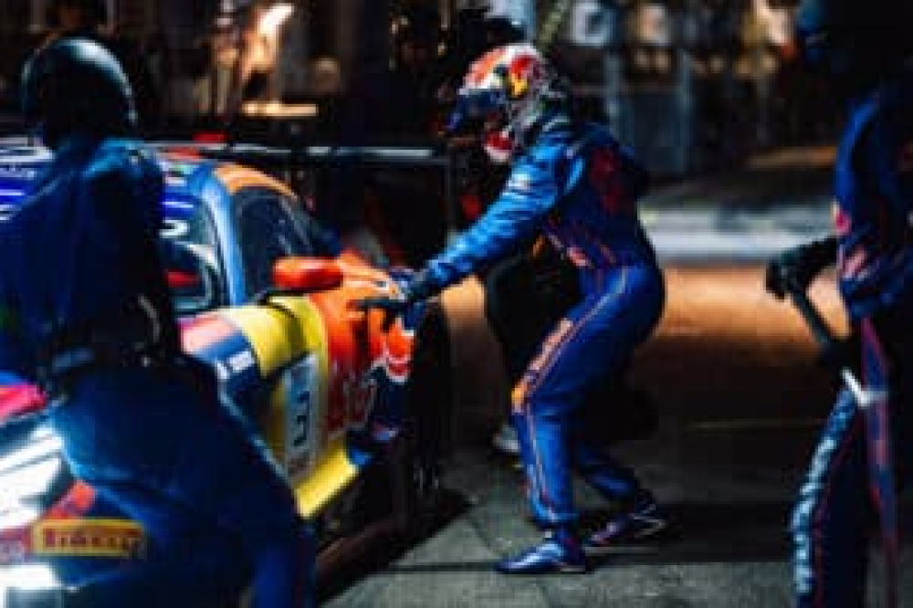 Une pénalité brise les espoirs de victoire de Verstappen à Portimão
