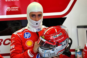 Photo Mercedes sur une autre planète : Charles Leclerc inquiet après la claque reçue par Ferrari en qualifications
