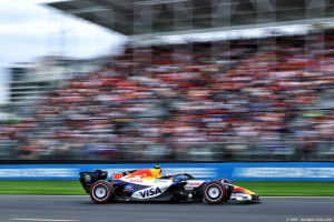 Photo Racing Bulls 'ne pensait pas' réussir une double Q3, Lindblad impressionne