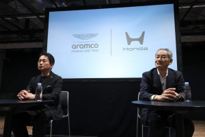 Photo Aston Martin en crise ? Fernando Alonso torpille, Honda réagit