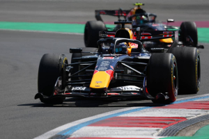 Photo Max Verstappen abasourdi après le sprint chaotique de Red Bull