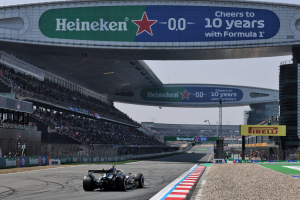 Photo GP de Chine de F1 : la grille de départ, Kimi Antonelli entre dans l'histoire, George Russell frise la catastrophe