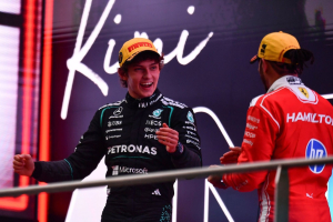 Photo En larmes, Antonelli ramène l'Italie au sommet 20 ans après