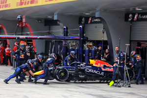 Photo Verstappen subit un abandon 'frustrant' après plusieurs 'problèmes' en Chine