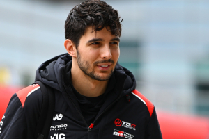 Photo GP de Chine de F1 : Esteban Ocon assume son accrochage avec Franco Colapinto, “il fallait le tenter”