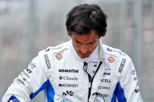 Photo Carlos Sainz alerte la F1 : Un gros crash arrive à cause d’un système controversé