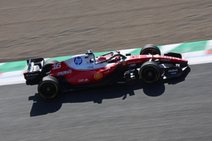 Photo Leclerc agacé par le temps perdu en ligne droite