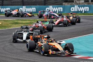 Photo Piastri aurait-il pu gagner sans la Safety Car ? McLaren n'en est pas certaine