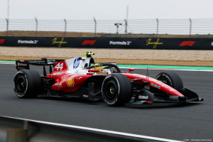 Photo Aileron Macarena, plancher, halo : Ferrari prépare sa riposte technique lors du test de Monza