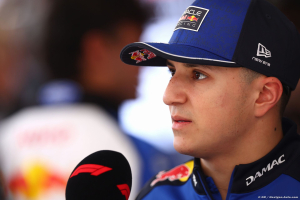 Photo {{titre_sans_guillemet}}