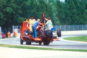 Photo 1er mai 1994, Senna se tue : Je me vois regarder et dire bouge, bouge…