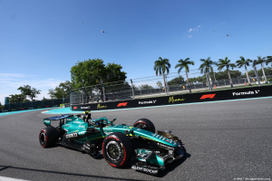 Photo Alonso crie victoire : Aston Martin F1 a enfin résolu les vibrations, 'complètement' !