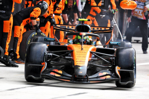 Photo Lando Norris frustré à Miami : McLaren brille mais laisse filer la victoire