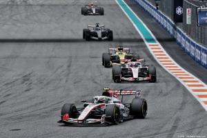 Photo Bearman rate les points de peu, Haas F1 paie son manque d'évolutions