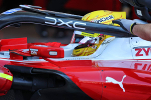 Photo Lewis Hamilton impuissant à Miami : une course ruinée dès le départ