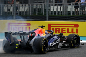 Photo Verstappen ironise sur son départ chaotique : Je pourrais faire du rallye