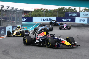 Photo Pourquoi le cas Verstappen-Lawson remet (encore) sur le tapis un problème vieux de 20 ans