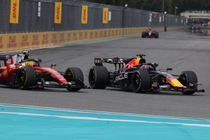 Photo McLaren répond sèchement à Lewis Hamilton après sa théorie sur les évolutions