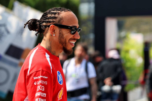 Photo Lewis Hamilton pousse Pirelli à revoir un point clé après un test douloureux