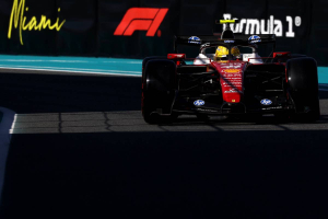 Photo Lewis Hamilton lance un avertissement à Ferrari après le fiasco de Miami