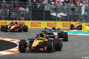Photo Norris sait que la F1 'est un business' et pense que cela limite le pouvoir des pilotes
