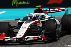 Photo 'Nous serions tous pour' : Bearman pousse pour le retour des V8 en F1
