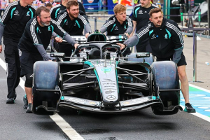 Photo Mercedes dégaine une grosse évolution de la W17 au Canada