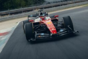 Photo Leclerc semble condamné à rester chez Ferrari