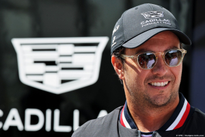 Photo Pérez veut 'se battre' dans le peloton grâce aux évolutions de Cadillac F1