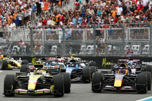Photo Laisser passer Verstappen était une erreur, reconnaît Lawson