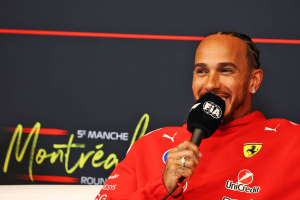 Photo Martin Brundle révèle une clause inconnue dans le contrat Ferrari de Lewis Hamilton