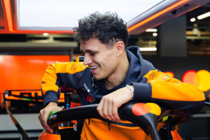 Photo GP du Canada de F1 - La réaction de Lando Norris, opportuniste après le duel des Mercedes : « Bien de voir les voitures devant se battre »
