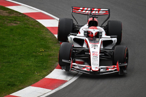 Photo Ocon pris de court par les évolutions de Haas