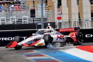Photo Álex Palou (Ganassi) reprend sa marche en avant à Détroit en dominant les pilotes Andretti