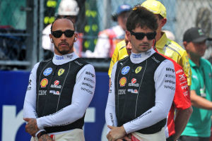 Photo Monaco en arbitre des approches divergentes de Lewis Hamilton et Charles Leclerc