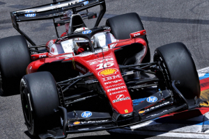 Photo GP de Monaco: Leclerc débute bien à domicile, Hadjar se crashe