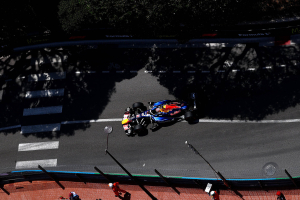 Photo Désastre pour Verstappen au départ à Monaco, l'abandon dès le 1er tour
