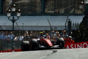 Photo Hamilton vend la mèche ! Ferrari reçoit le feu vert de la FIA pour son moteur