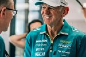 Photo De retour en piste, Adrian Newey sort du silence