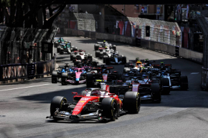 Photo Max Verstappen entendu : la FIA valide une évolution majeure des moteurs F1 à partir de 2027