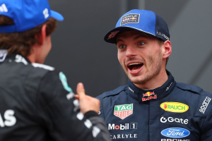 Photo Verstappen et Hadjar déconcertés par un ADUO qui fait du moteur Red Bull la référence