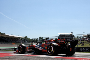 Photo Norris ravi de relancer McLaren F1 à Barcelone, Piastri confirme avec le 3e temps des Libres 2