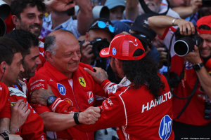Photo Ferrari relancée à Barcelone : Vasseur se réjouit pour Hamilton mais tempère l'euphorie