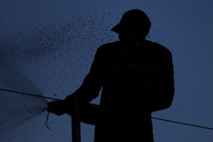 Photo Sauvé par l'abandon d'Antonelli, Russell craint la fiabilité Mercedes et Hamilton